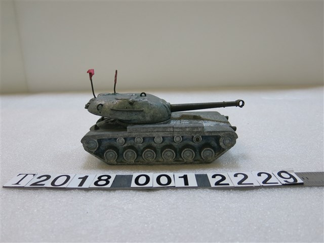 鋁製紅旗戰車模型擺飾 (共1張)