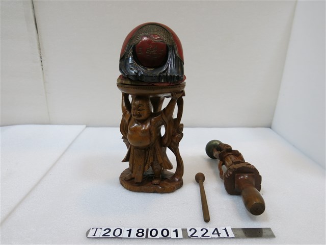 憨番扛木魚與道教缽組 (共2張)