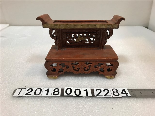 花幾何紋飾薦盒 (共1張)