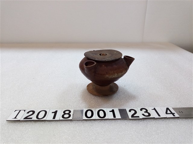 含蓋三嘴壺 (共1張)
