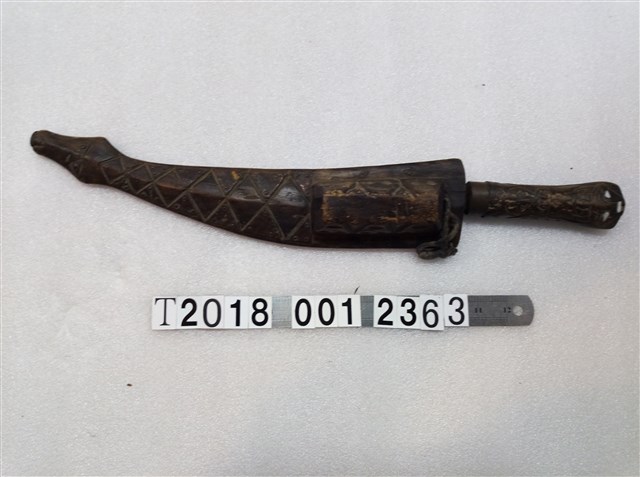 排灣族蛇紋刀鞘直刀 (共2張)