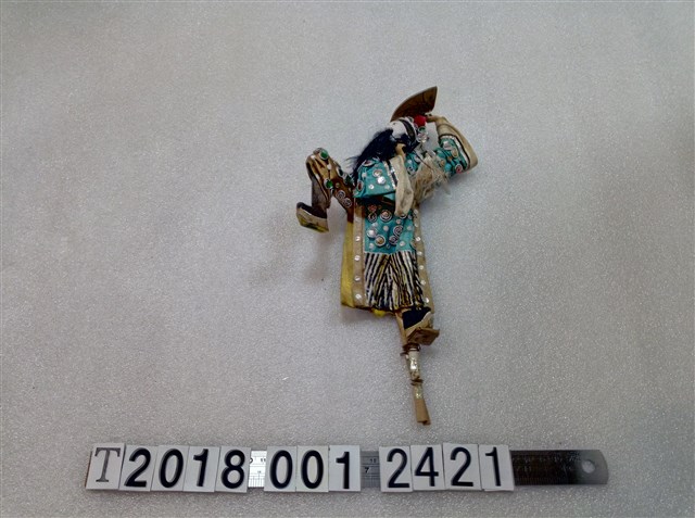 踢腳持扇藝閣紙泥塑人偶 (共1張)