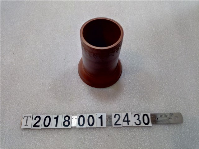 南投燒圓柱筆筒 (共1張)