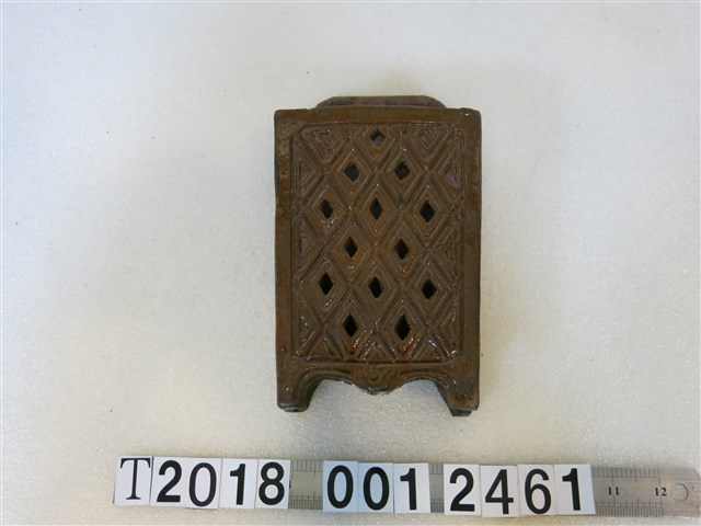 陶製四角菱形紋筷桶 (共1張)