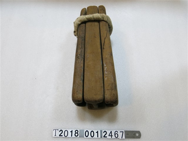 木製方形斜線紋糕餅模具 (共1張)