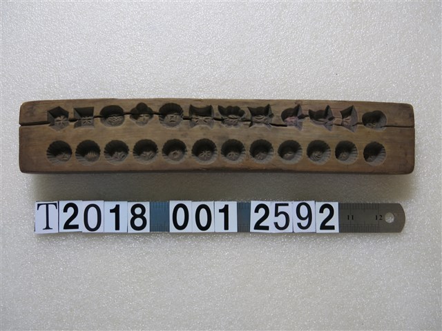 幾何圖紋長形木製糕餅模具 (共1張)