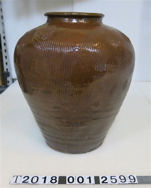 富源水里甕 (共1張)