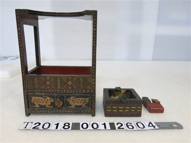 動物幾何圖案漆器盒 (共1張)