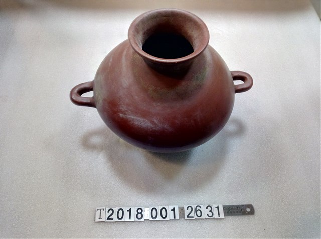 劉樹枝製雙耳細頸紅陶甕 (共1張)