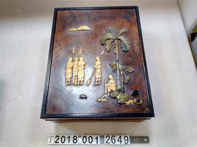 臺北州砂糖卸商組合杵歌紋飾置物盒 (共1張)