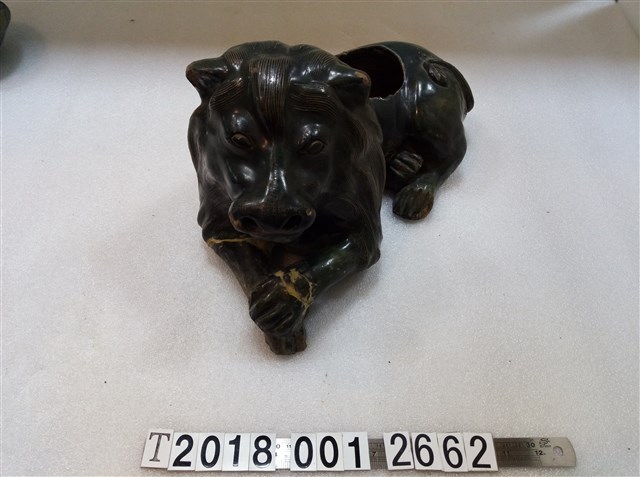 松山燒豬造型花器 (共1張)