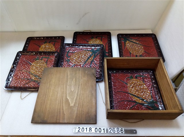 鳳梨紋飾漆器方盤組 (共1張)