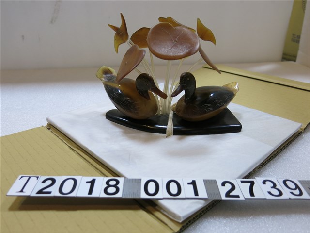 蓮花鴨子造型裝飾品 (共1張)
