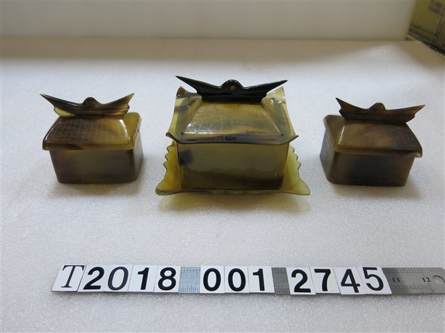 房屋造型牛角盒組 (共1張)