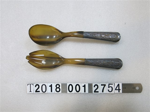 牛角湯匙叉子組 (共1張)