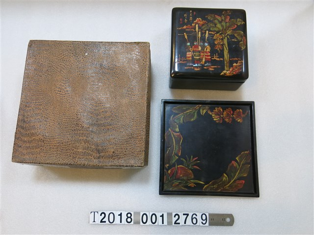 日月潭杵音香蕉樹圖樣漆器盒組 (共1張)