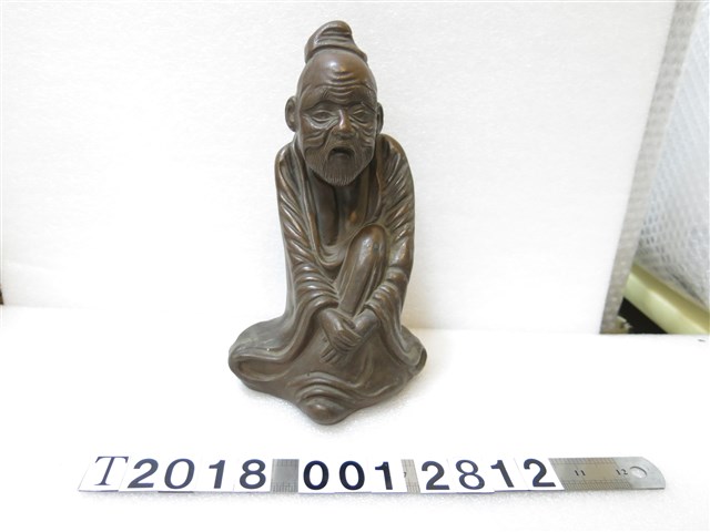 南投燒抱膝老翁神像 (共1張)