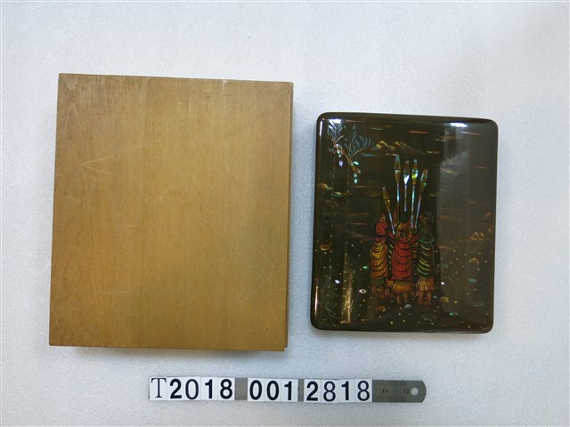 木製番女杵歌漆器方形置物盒 (共1張)