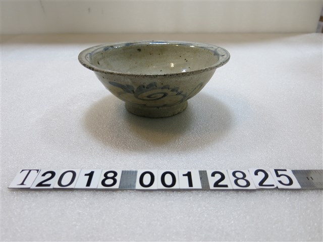 陶瓷藍色花紋有釉臺灣老碗 (共1張)