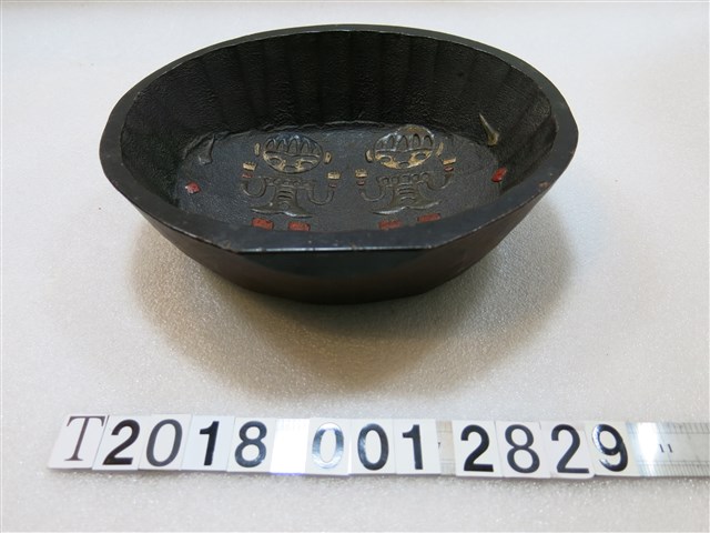 木製人物圖樣漆器置物圓盆 (共1張)