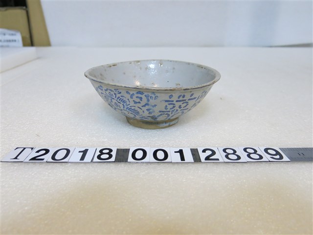 白底藍色花紋陶瓷臺灣老碗 (共1張)