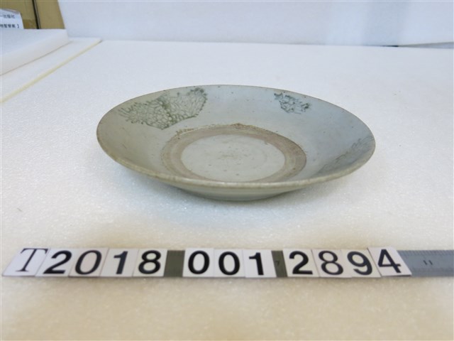 白色臺灣瓷盤 (共1張)