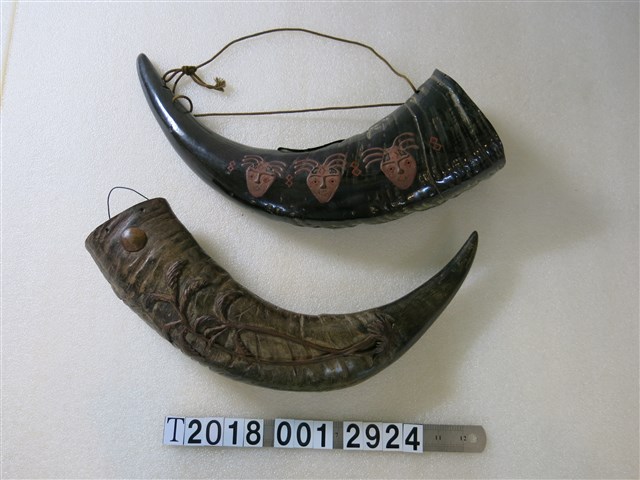 椰子樹原住民圖示牛角掛飾 (共1張)