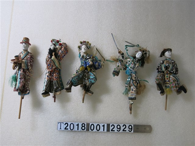 藝閣紙泥塑人偶 (共2張)