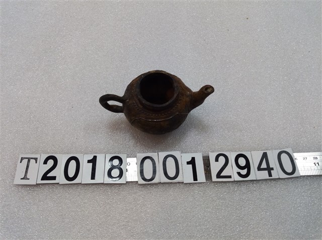 陶製花紋小茶壺 (共1張)