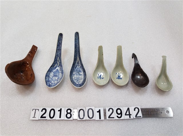 陶製湯匙組 (共1張)