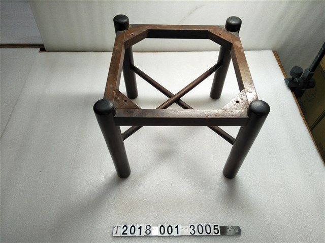 木製方形置物架 (共1張)