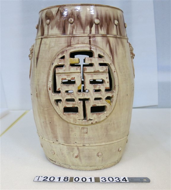 陶製南投燒雙囍鼓椅 (共1張)