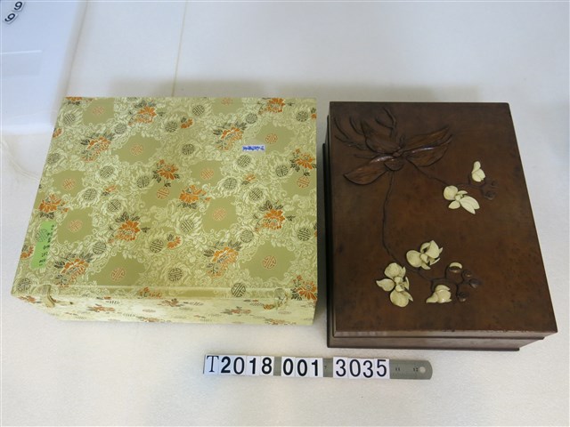 木製蝴蝶蘭淺色漆器方型置物盒 (共1張)