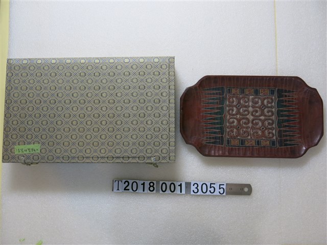 幾何圖紋漆器托盤 (共1張)