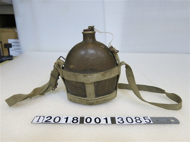 鐵製水壺 (共1張)