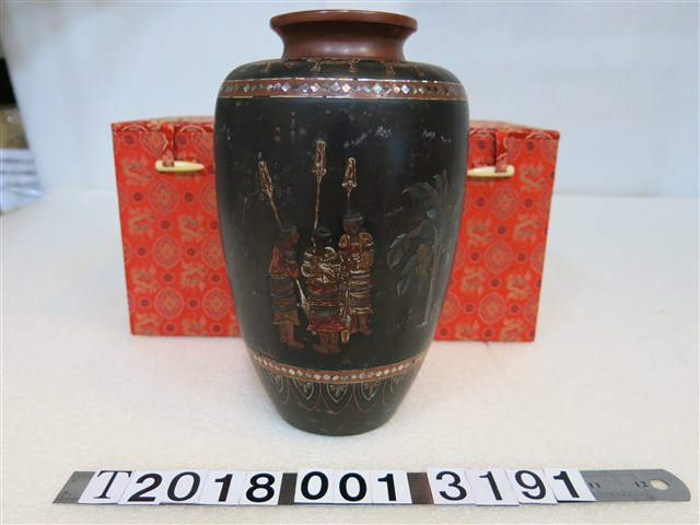 臺灣日月潭杵音圓形漆器花瓶 (共1張)