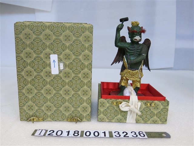 木製雷神像 (共1張)