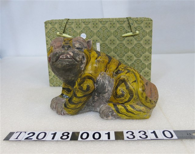 陶製蹲踞虎爺 (共1張)