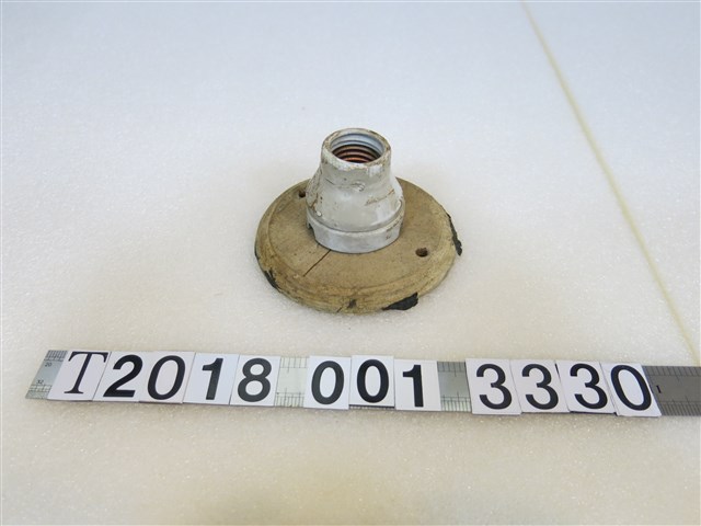 陶製燈座 (共1張)