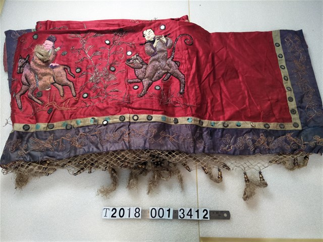 紅底八仙彩 (共1張)