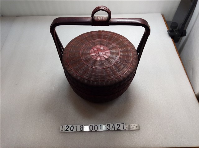 竹製提把有圈謝籃 (共1張)