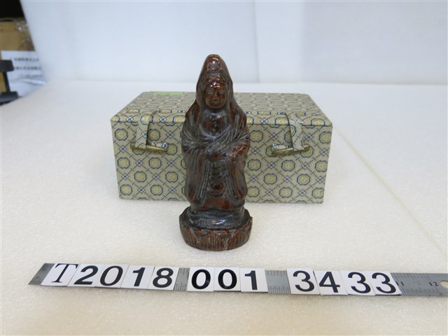 陶製褐色觀音像 (共2張)
