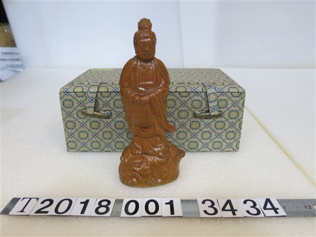 陶製臺灣南投提籃觀音像 (共1張)