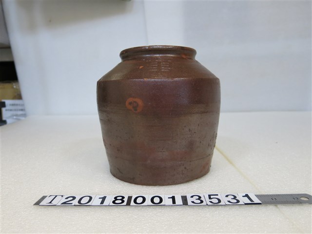 萬和醬油罐 (共1張)