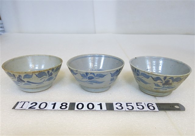 陶製灰底藍紋臺灣老碗 (共1張)
