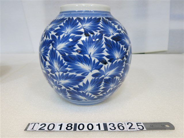陶瓷藍葉花紋罐 (共1張)