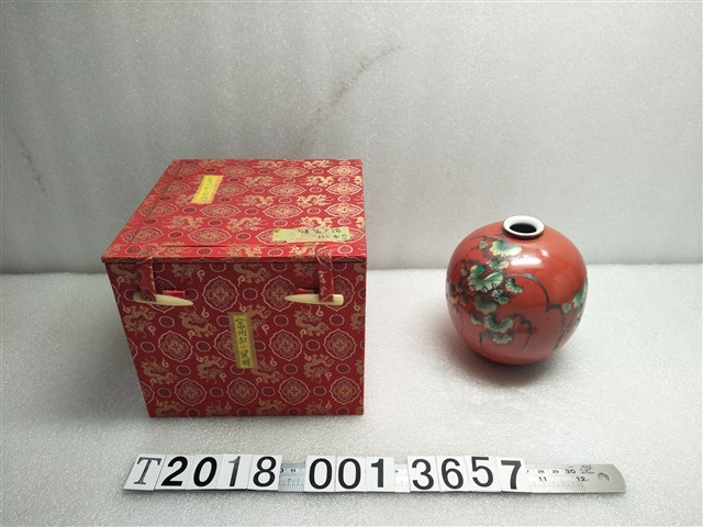 陶瓷九谷小瓶口罐 (共1張)