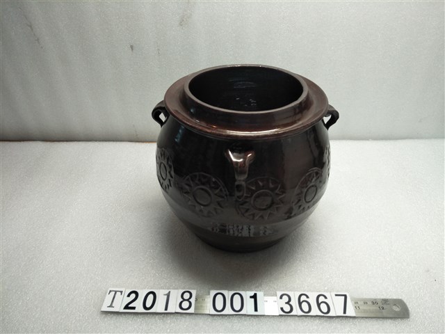 陶製太陽紋四耳甕 (共1張)