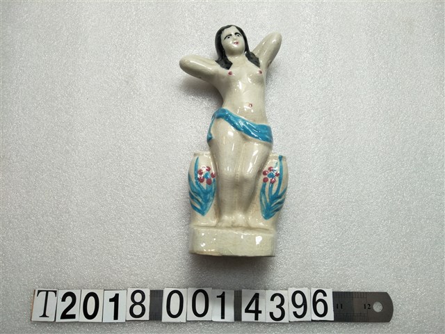 上半身赤裸女性造型擺飾 (共1張)