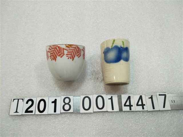 陶瓷藍果實紅花紋陶瓷杯 (共1張)